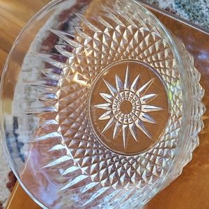 Glass bowl